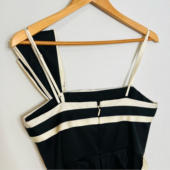 NWT! BCBG Maxazria Black Stretch Satin One-Shoulder Cokctail Dress. Size 6. - Picture 11 of 15